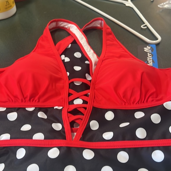 Swimsuit - Picture 4 of 4